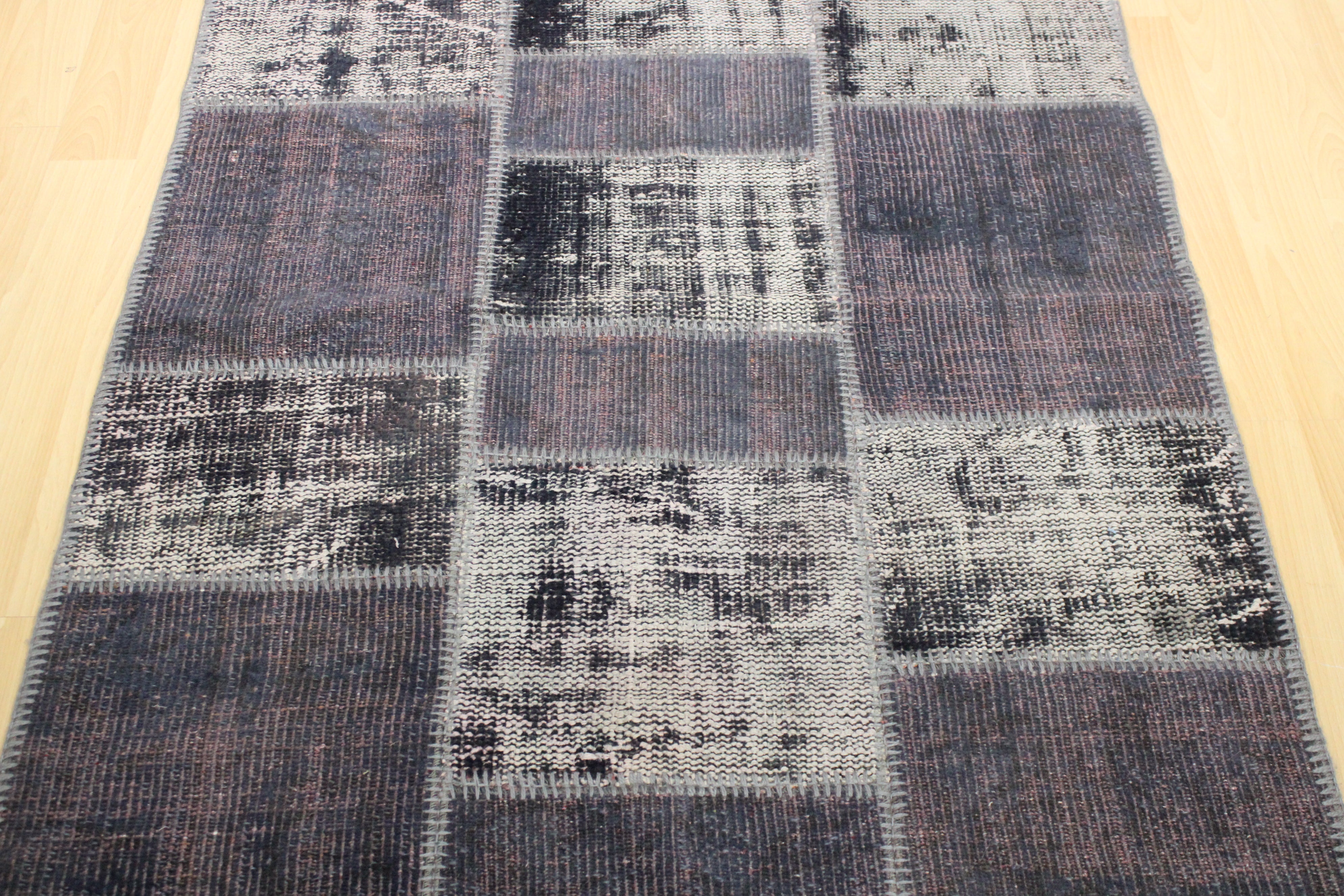 El Dokuma Kök Boya Yün Patchwork Halı