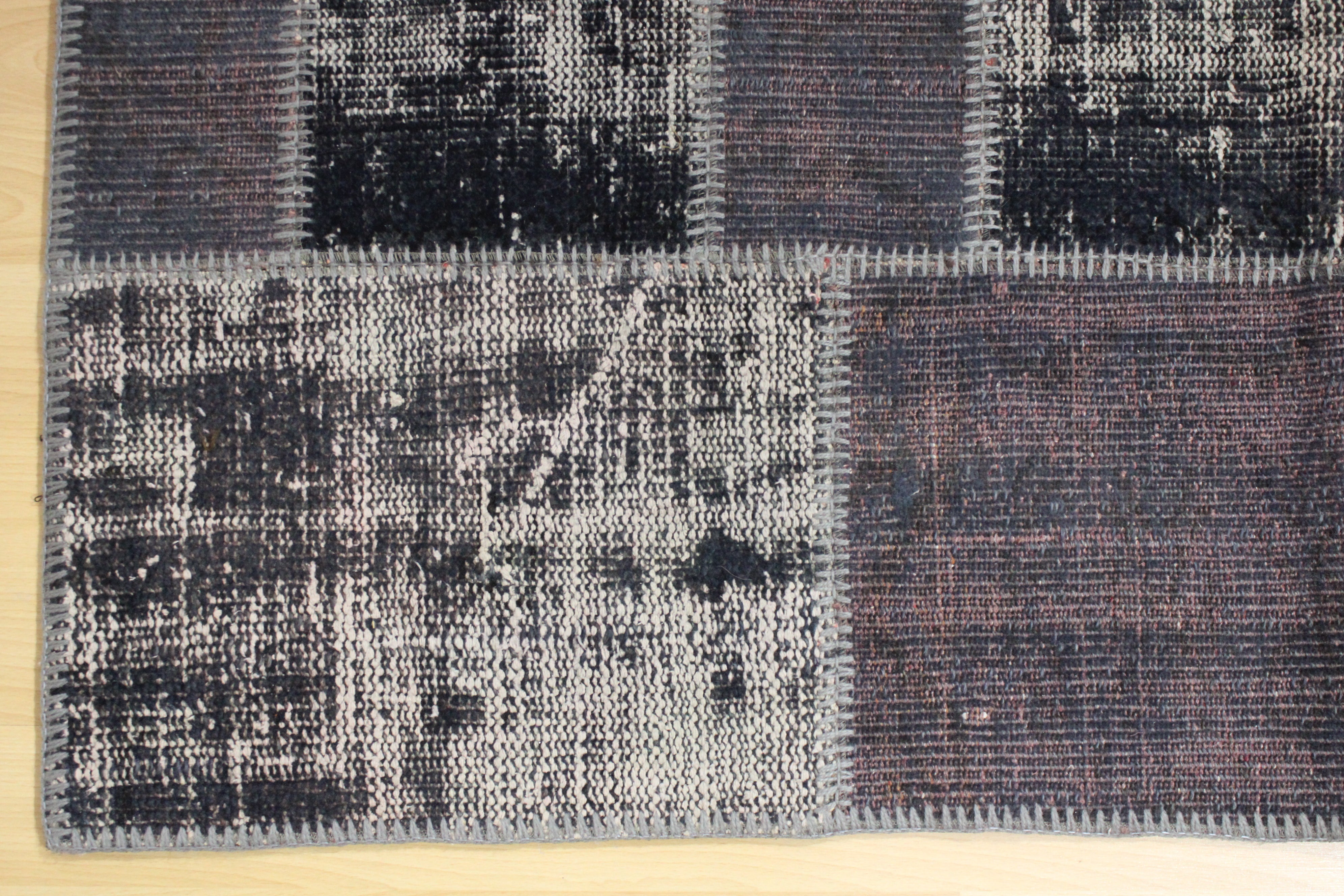 El Dokuma Kök Boya Yün Patchwork Halı