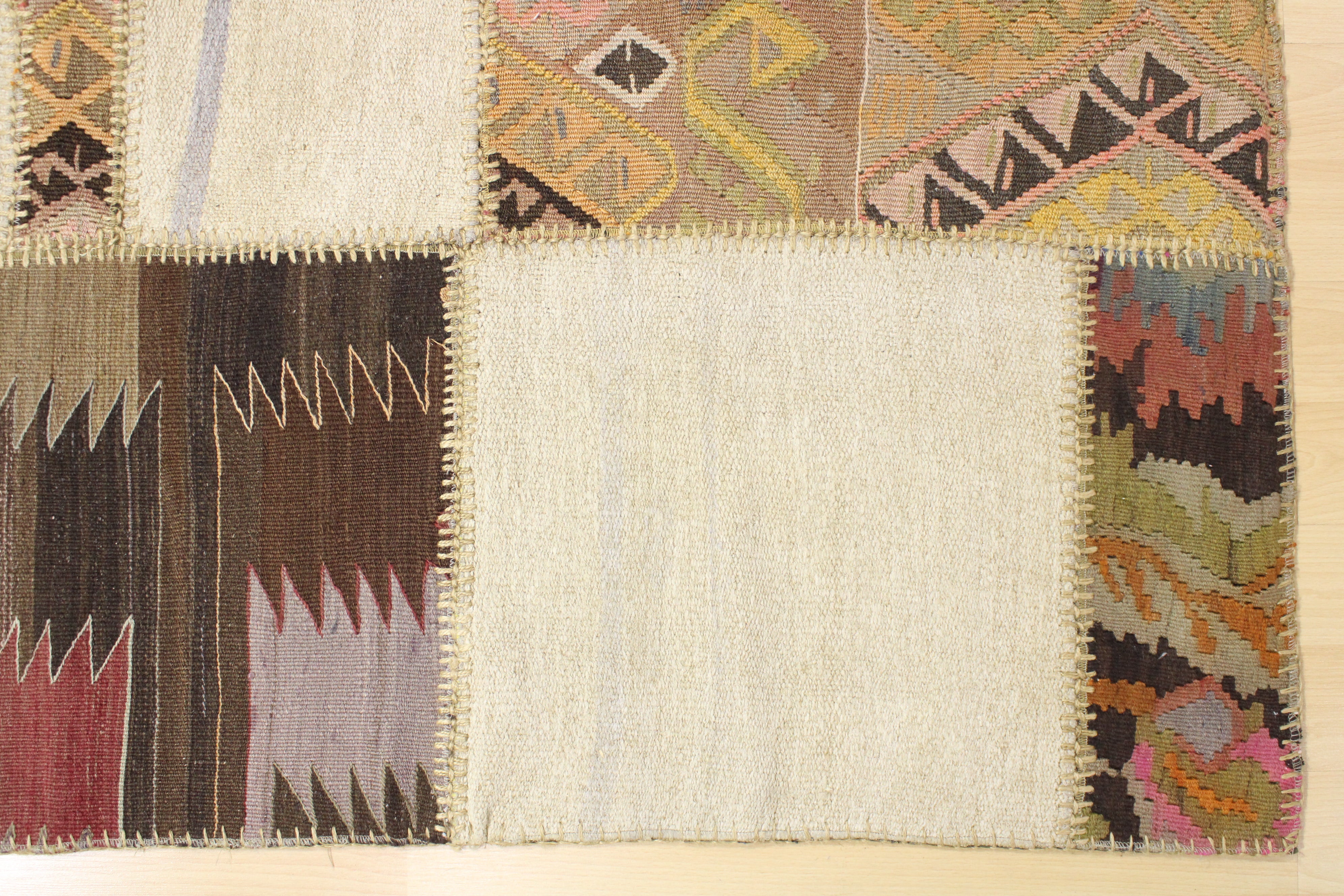 El Dokuma Kök Boya Yün Patchwork Halı