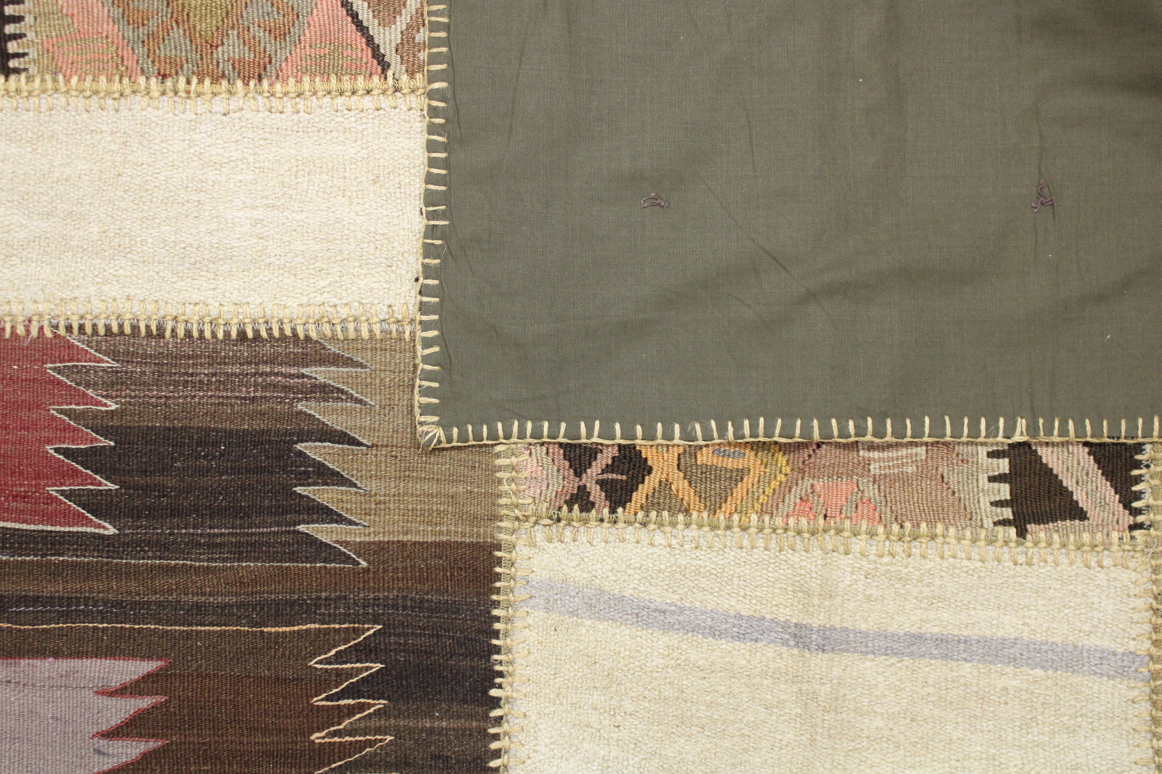 El Dokuma Kök Boya Yün Patchwork Halı