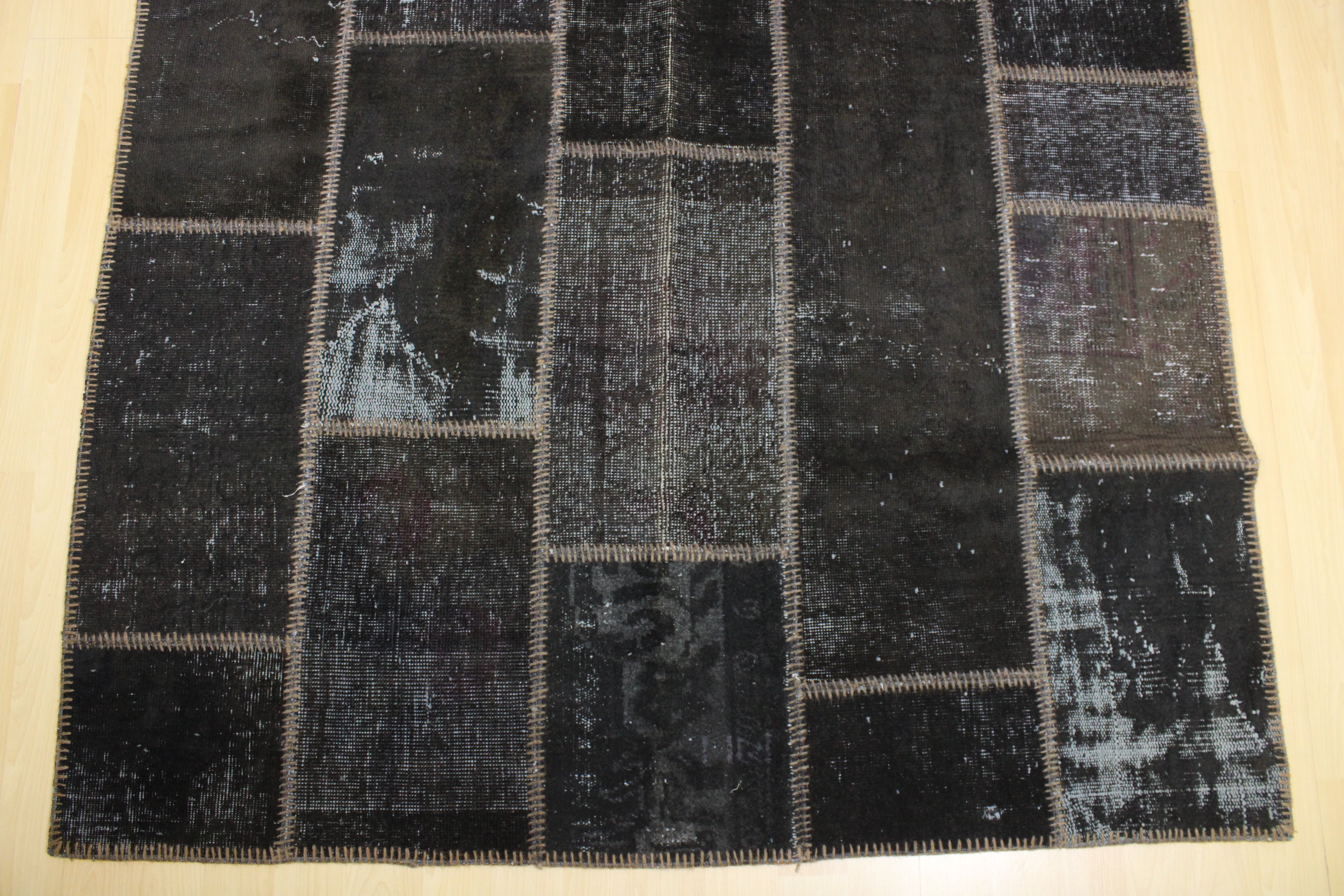 El Dokuma Kök Boya Yün Patchwork Halı