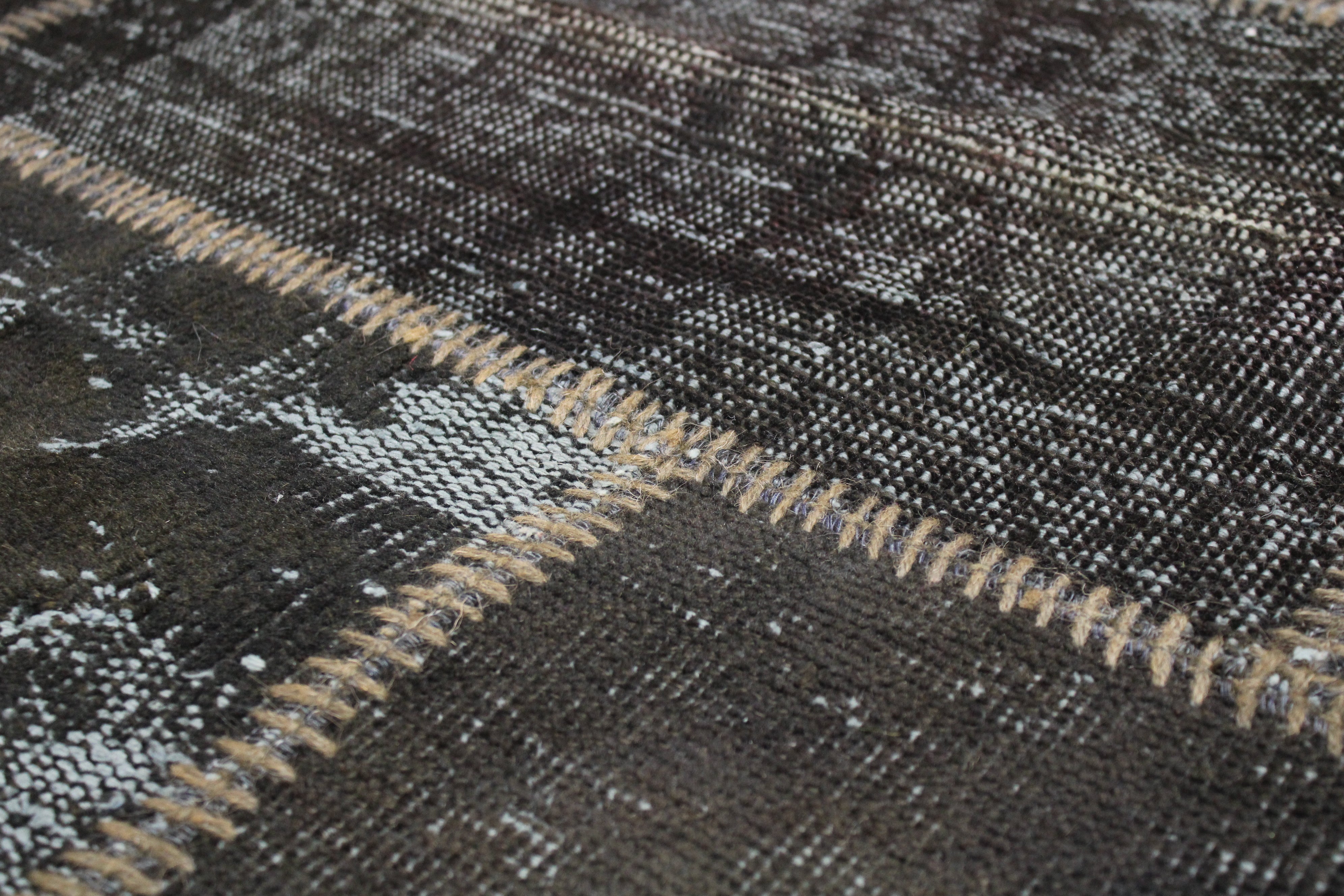 El Dokuma Kök Boya Yün Patchwork Halı