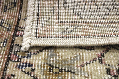 Hand-Knotted Vintage Turkish Rug (5'11" x 9'2")