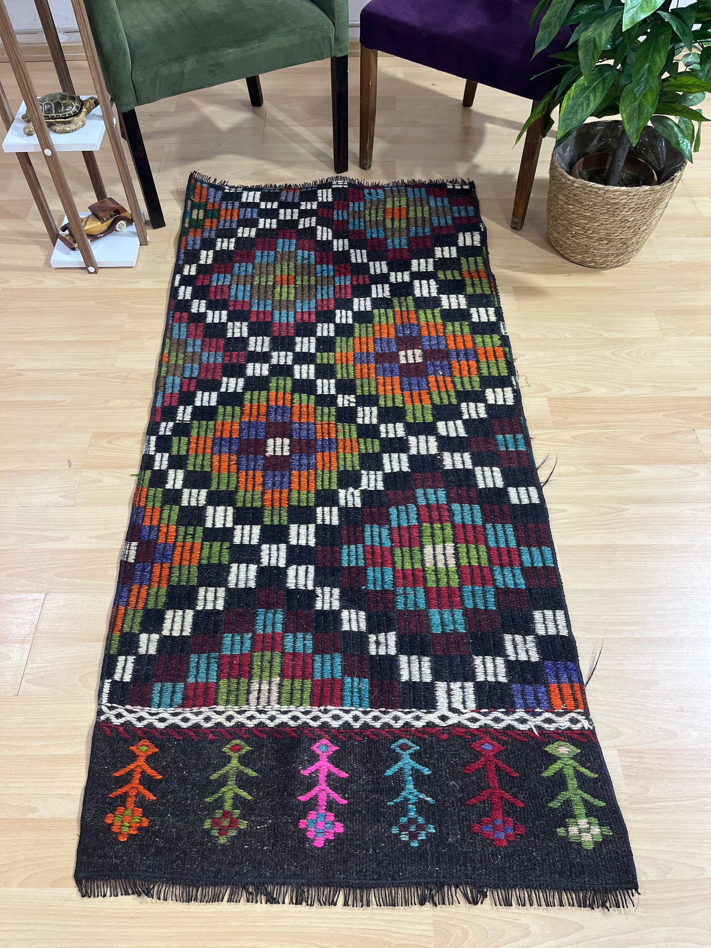 Handwoven Turkish Vintage Kilim (2'8" x 5'11")