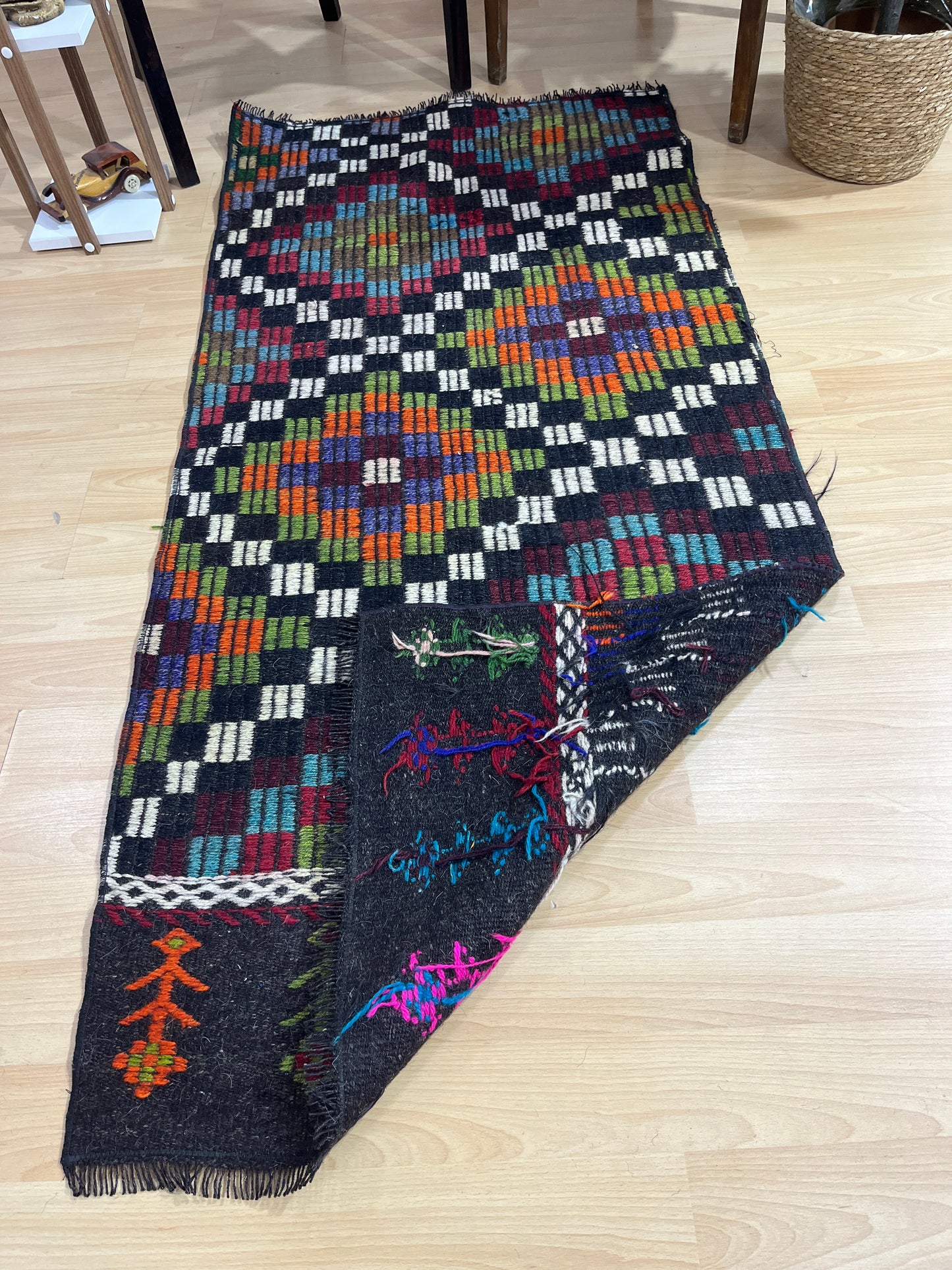 Handwoven Turkish Vintage Kilim (2'8" x 5'11")