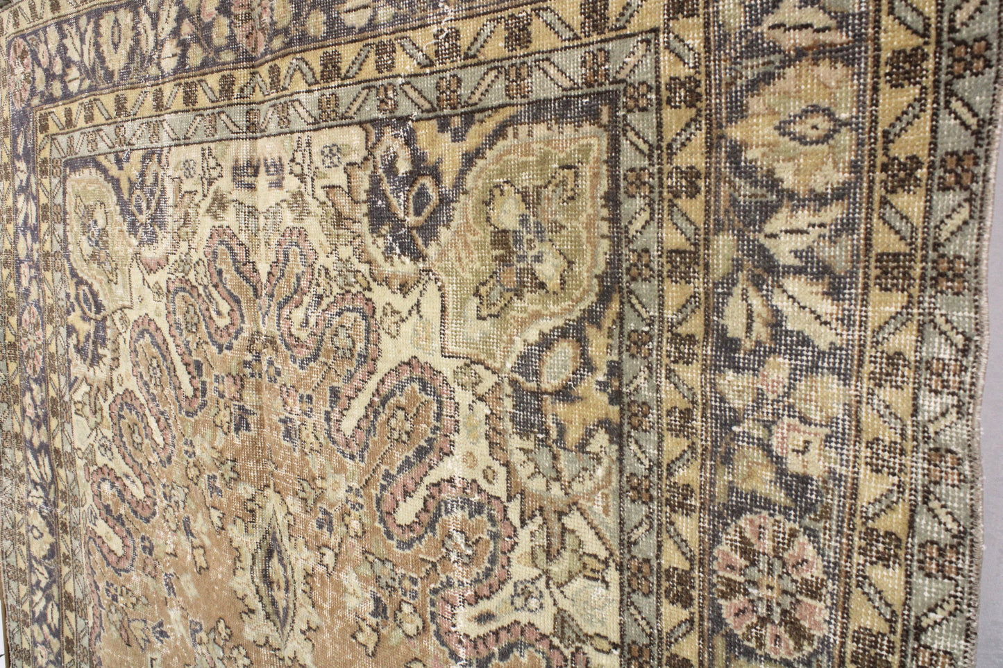 Hand-Knotted Vintage Turkish Rug (5'11" x 9'8")