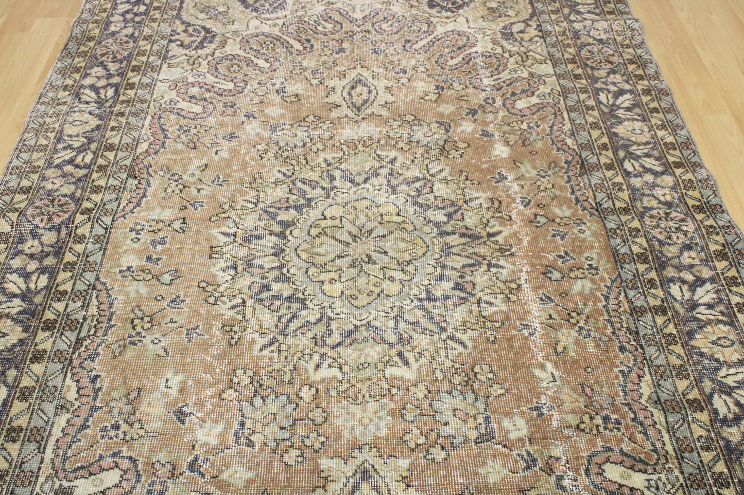 Hand-Knotted Vintage Turkish Rug (5'11" x 9'8")