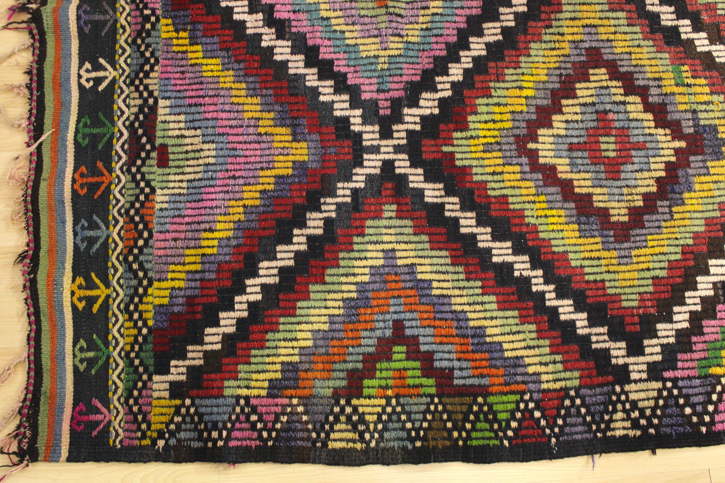 Handwoven Turkish Vintage Kilim (6'4" x 11'2")