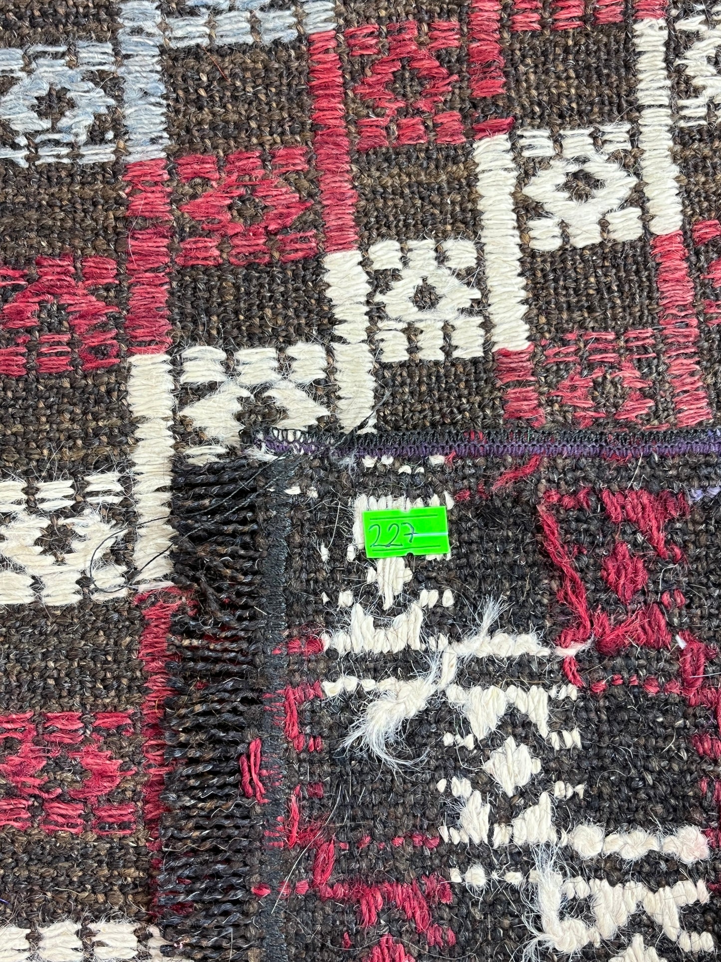 Handwoven Turkish Vintage Kilim (2'4" x 4'11")