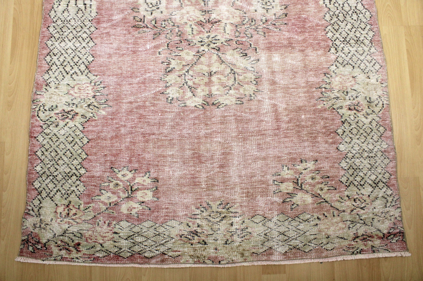 Hand-Knotted Vintage Turkish Rug (5'1" x 8'1")