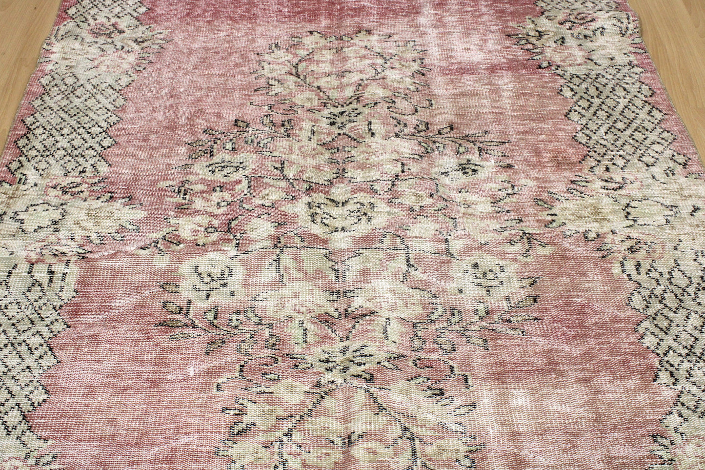 Hand-Knotted Vintage Turkish Rug (5'1" x 8'1")