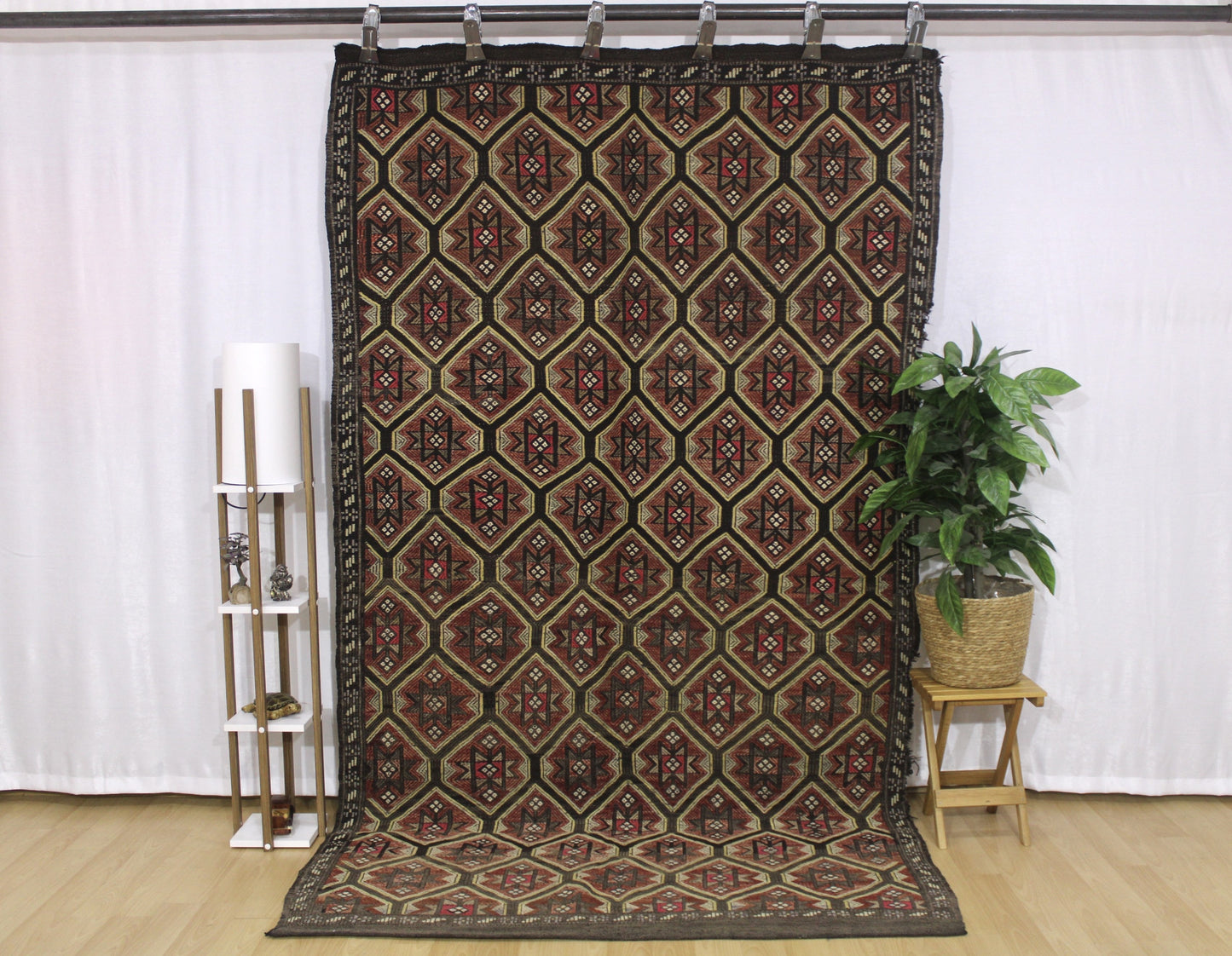 Handwoven Turkish Vintage Kilim (5'1" x 9'2")