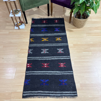 Handwoven Turkish Vintage Kilim (2'6" x 5'11")