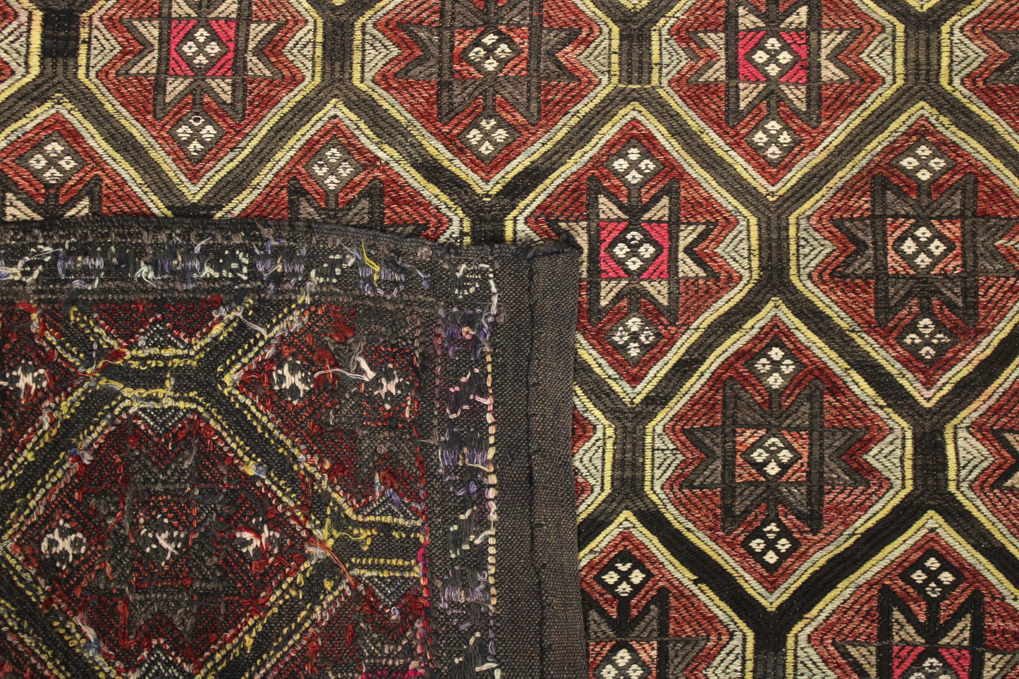 Handwoven Turkish Vintage Kilim (5'1" x 9'2")