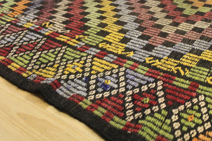 Handwoven Turkish Vintage Kilim (6'5" x 10'10")