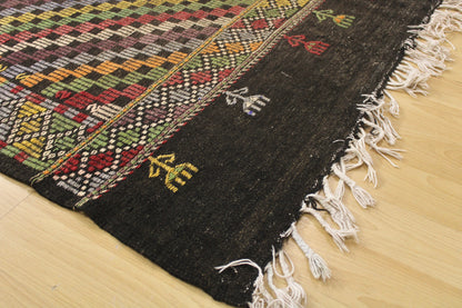 Handwoven Turkish Vintage Kilim (6'5" x 10'10")