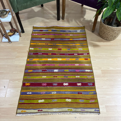 Handwoven Turkish Vintage Kilim (2'6" x 3'11")