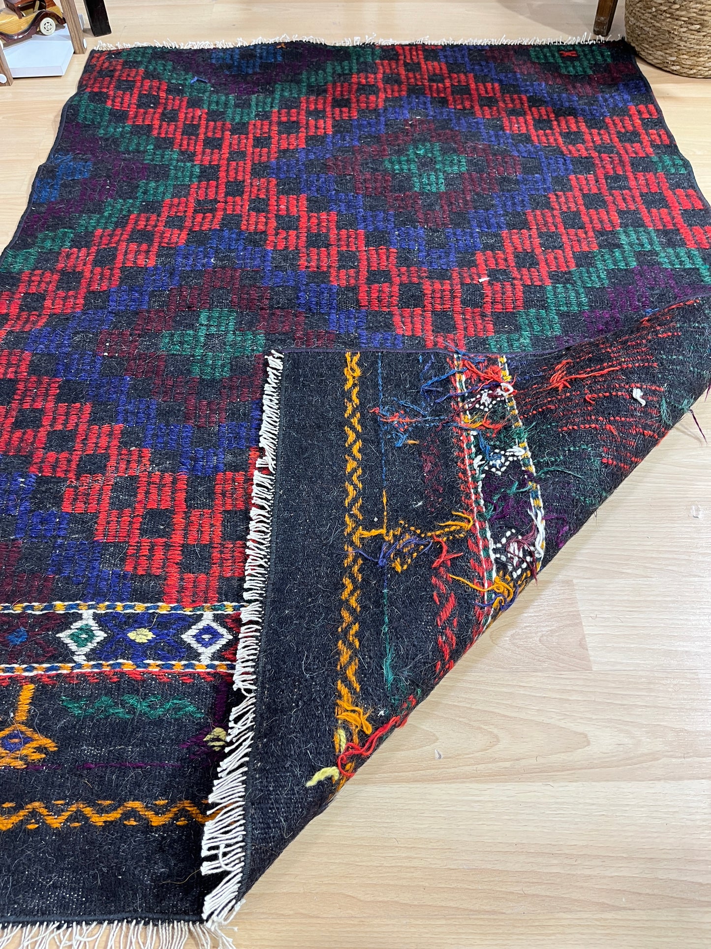 Handwoven Turkish Vintage Kilim (3'3" x 4'11")