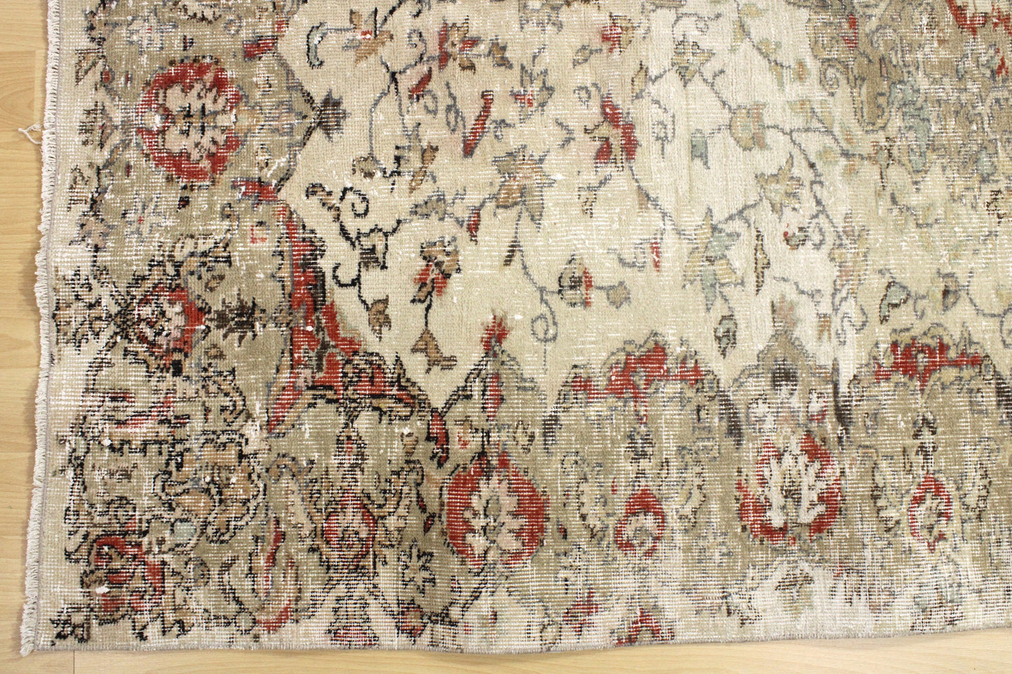 Hand-Knotted Vintage Turkish Rug (5'6" x 8'4")