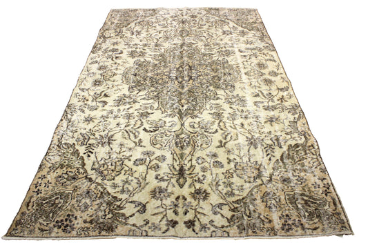 Hand-Knotted Vintage Turkish Rug (5'3" x 8'6")