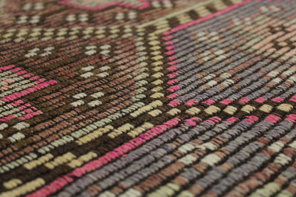 Handwoven Turkish Vintage Kilim (5'7" x 9'7")