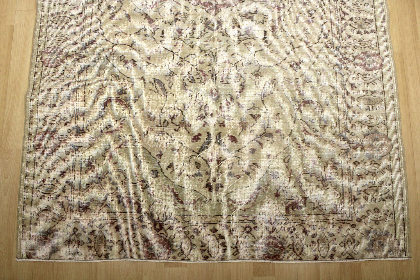 Hand-Knotted Vintage Turkish Rug (5'9" x 8'9")