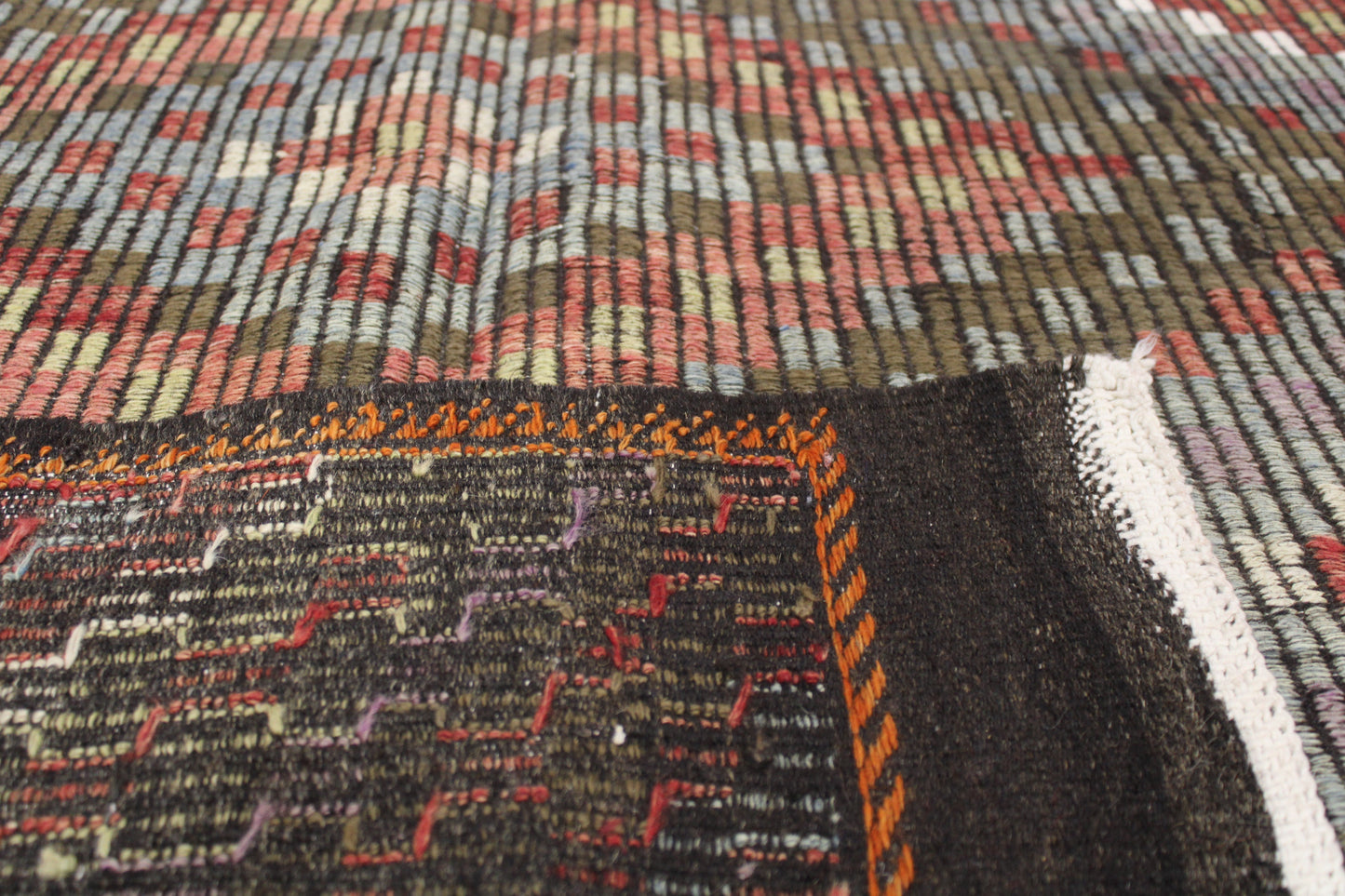 Handwoven Turkish Vintage Kilim (6'5" x 10'11")