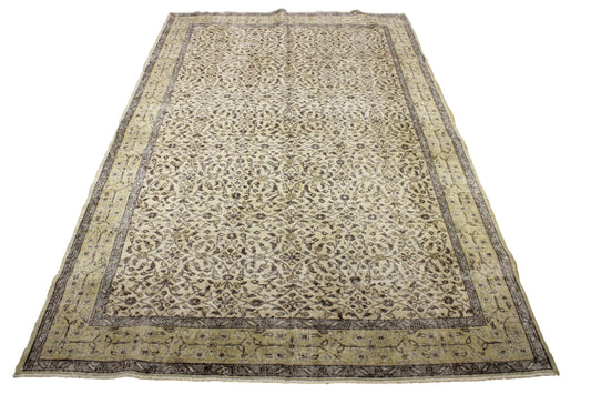 Hand-Knotted Vintage Turkish Rug (5'5" x 8'8")