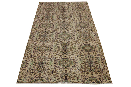 Hand-Knotted Vintage Turkish Rug (4'7" x 8'5")