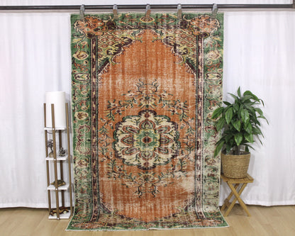 Hand-Knotted Vintage Turkish Rug (5'2" x 8'6")