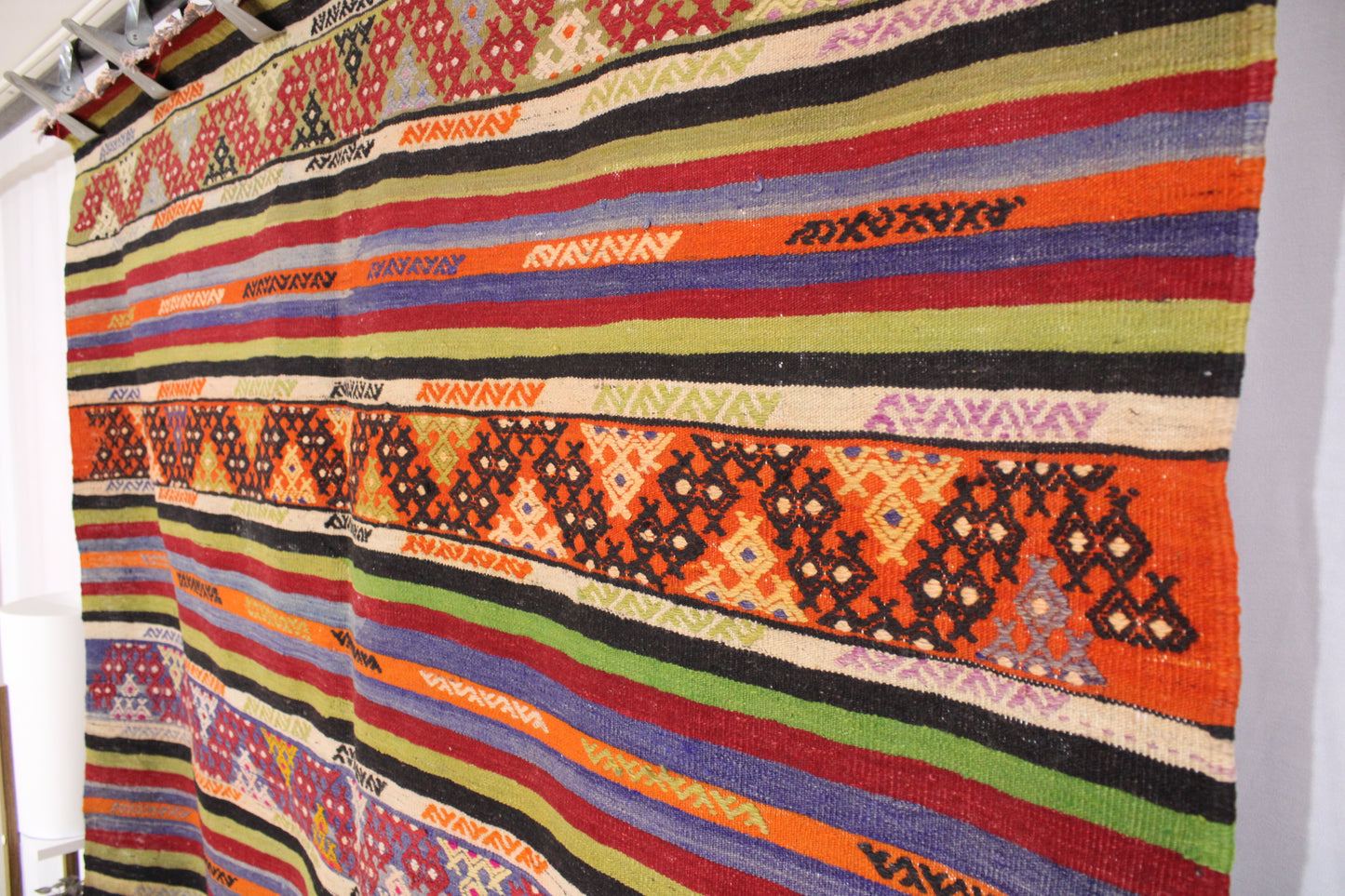 Handwoven Turkish Vintage Kilim (5'5" x 7'8")