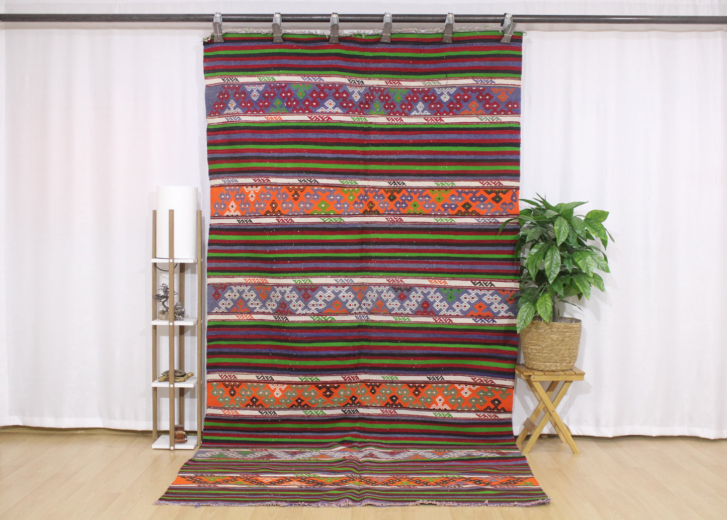 Handwoven Turkish Vintage Kilim (5'2" x 10'3")