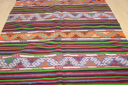 Handwoven Turkish Vintage Kilim (5'2" x 10'3")