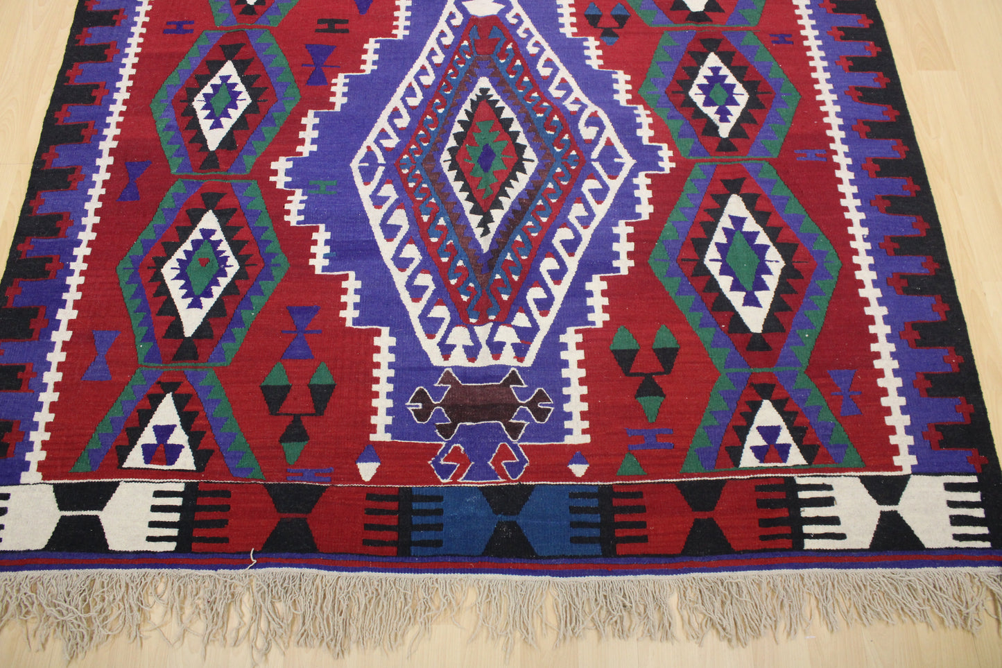 Handwoven Turkish Vintage Kilim (6'3" x 10'11")