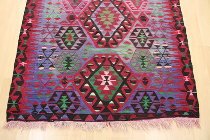 Handwoven Turkish Vintage Kilim (4'11" x 10'4")