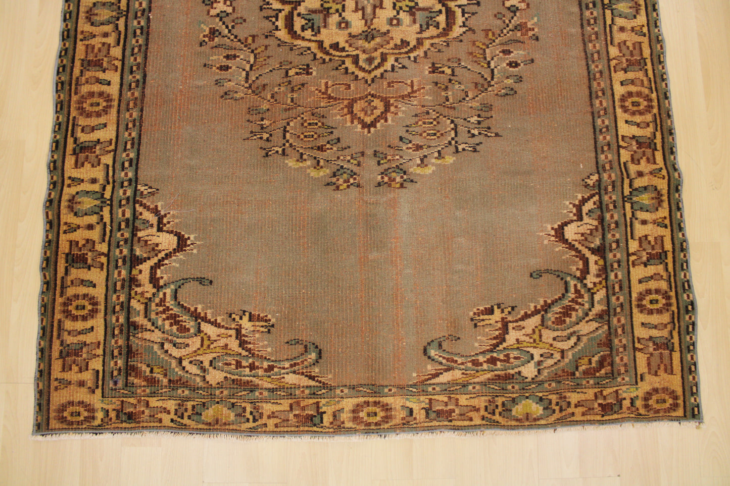 Hand-Knotted Vintage Turkish Rug (5'1" x 7'11")