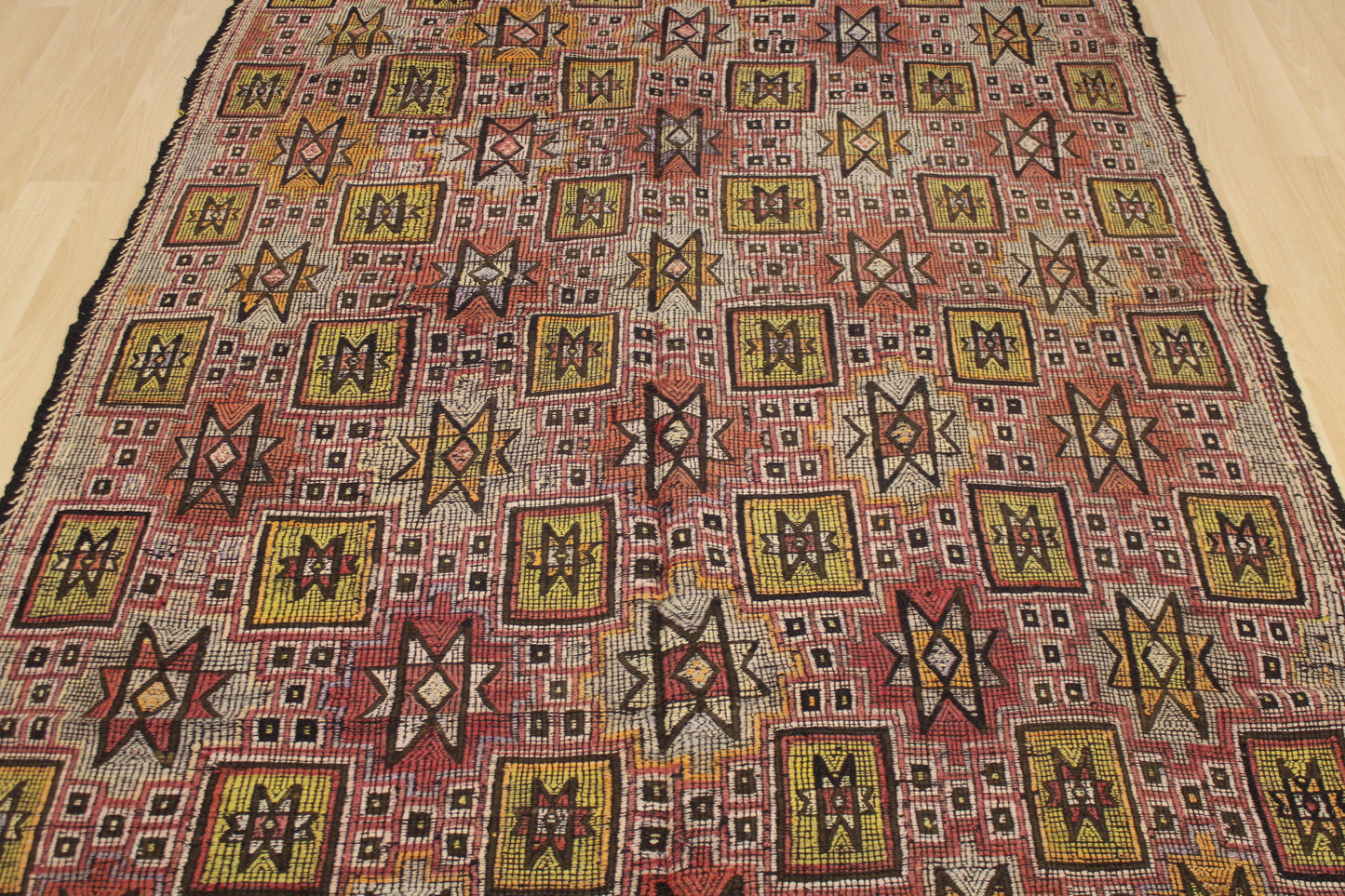 Handwoven Turkish Vintage Kilim (5'3" x 9'3")