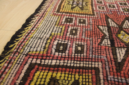 Handwoven Turkish Vintage Kilim (5'3" x 9'3")