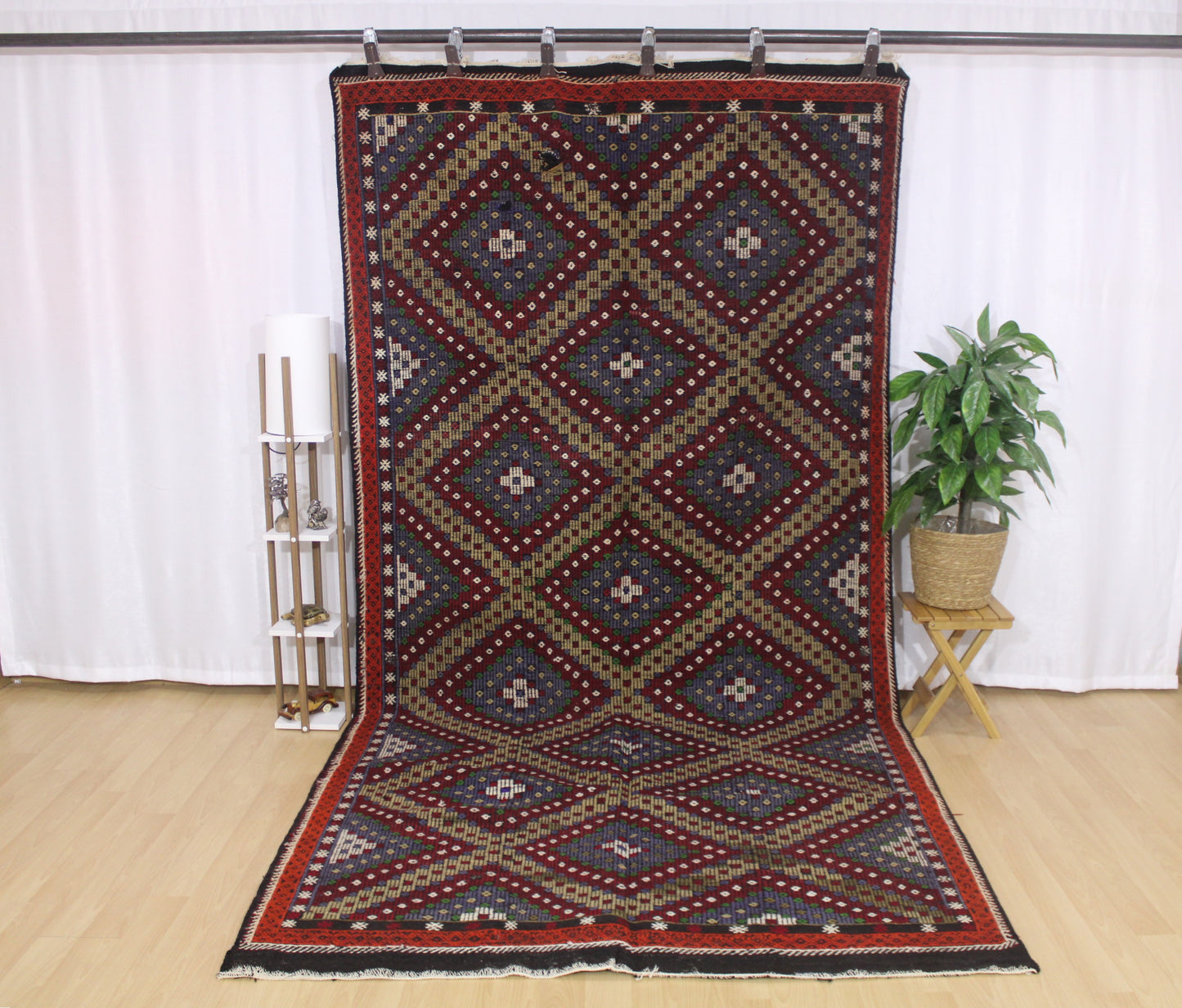 Handwoven Turkish Vintage Kilim (5'9" x 12'2")