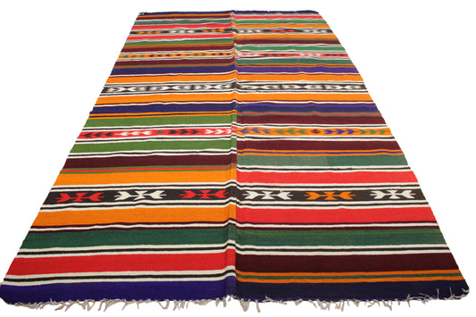 Handwoven Turkish Vintage Kilim (5'5" x 9'9")