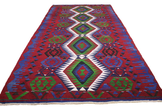 Handwoven Turkish Vintage Kilim (5'6" x 10'6")