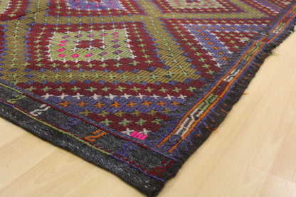 Handwoven Turkish Vintage Kilim (6'2" x 10'10")