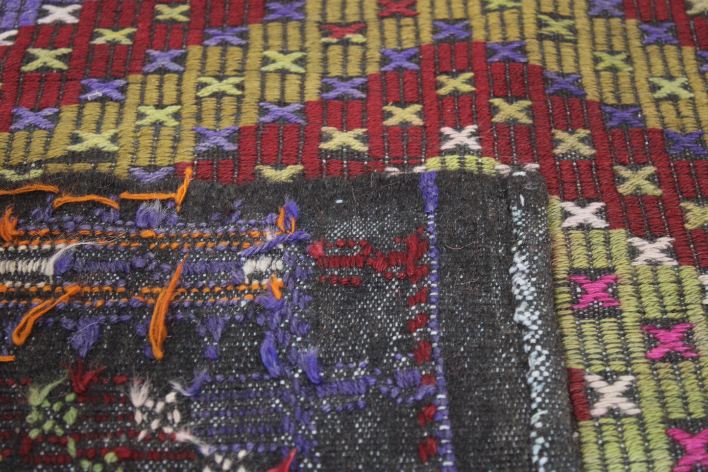 Handwoven Turkish Vintage Kilim (6'2" x 10'10")