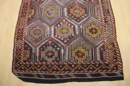 Handwoven Turkish Vintage Kilim (5'0" x 9'3")