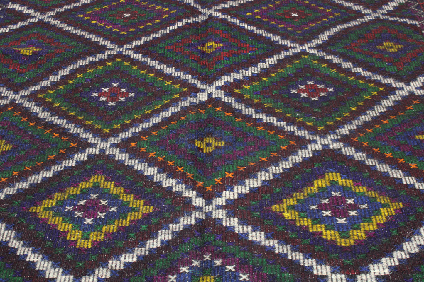 Handwoven Turkish Vintage Kilim (7'1" x 10'4")