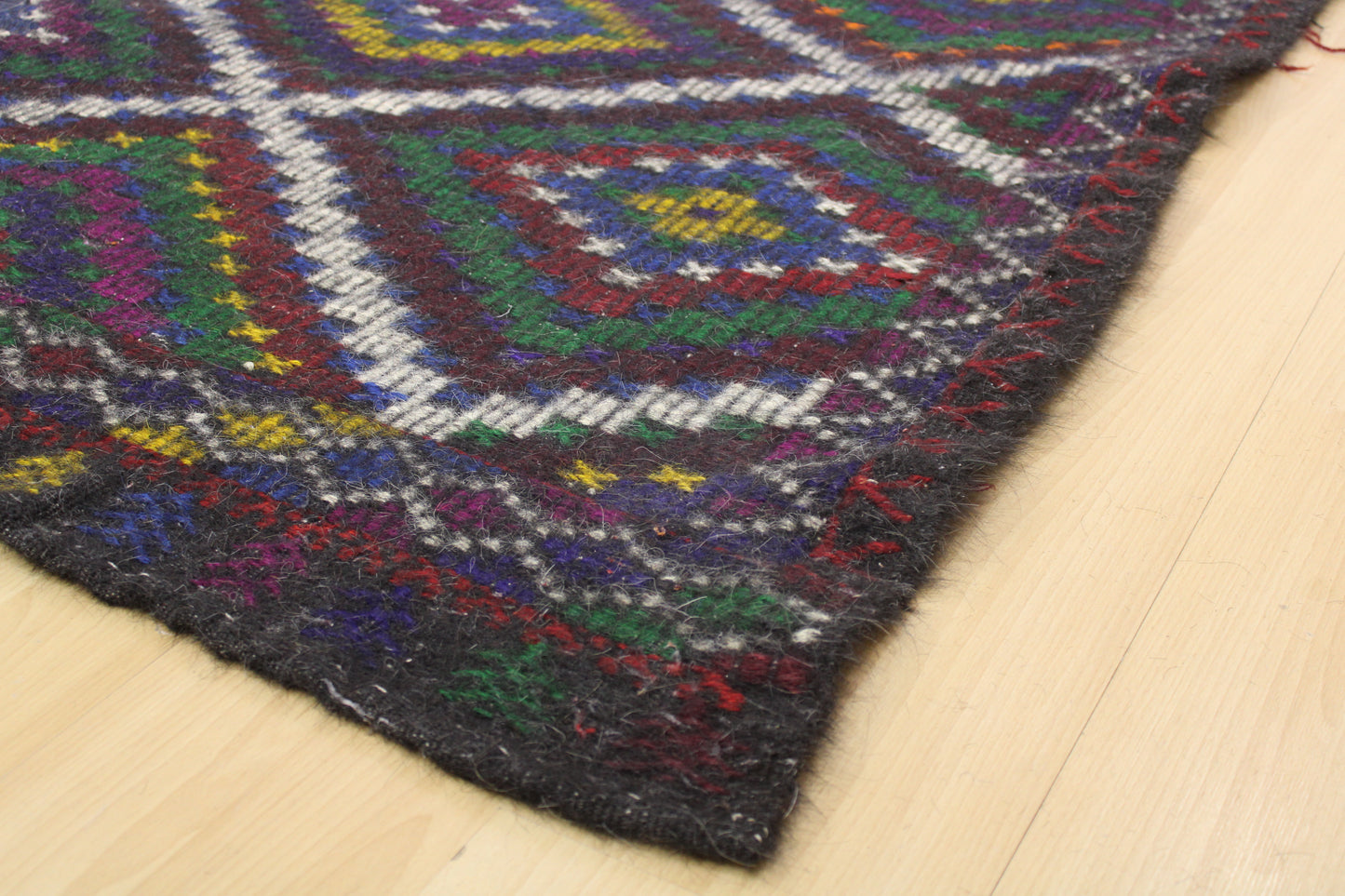 Handwoven Turkish Vintage Kilim (7'1" x 10'4")