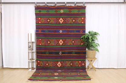 Handwoven Turkish Vintage Kilim (5'4" x 10'8")