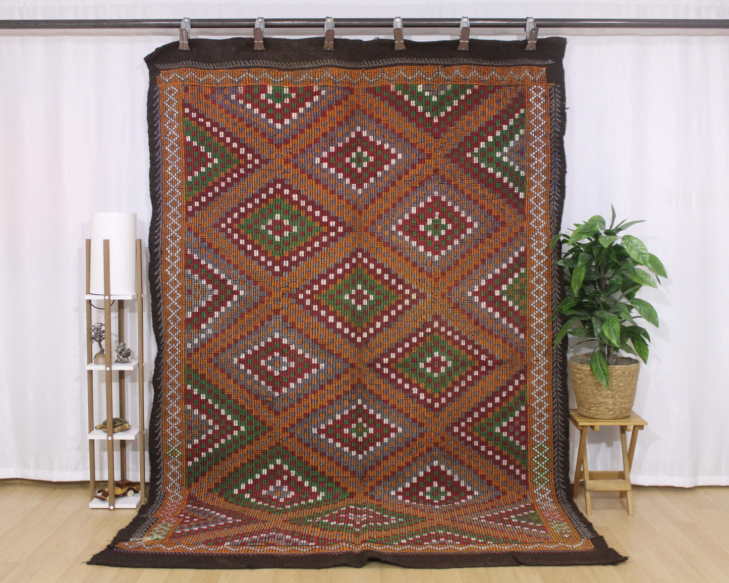 Handwoven Turkish Vintage Kilim (6'5" x 9'7")