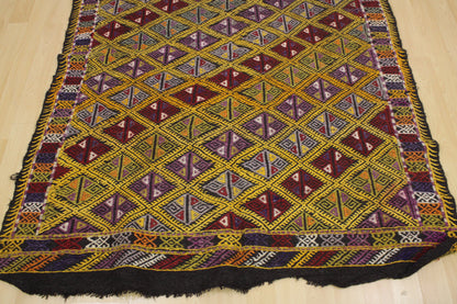 Handwoven Turkish Vintage Kilim (5'4" x 6'11")