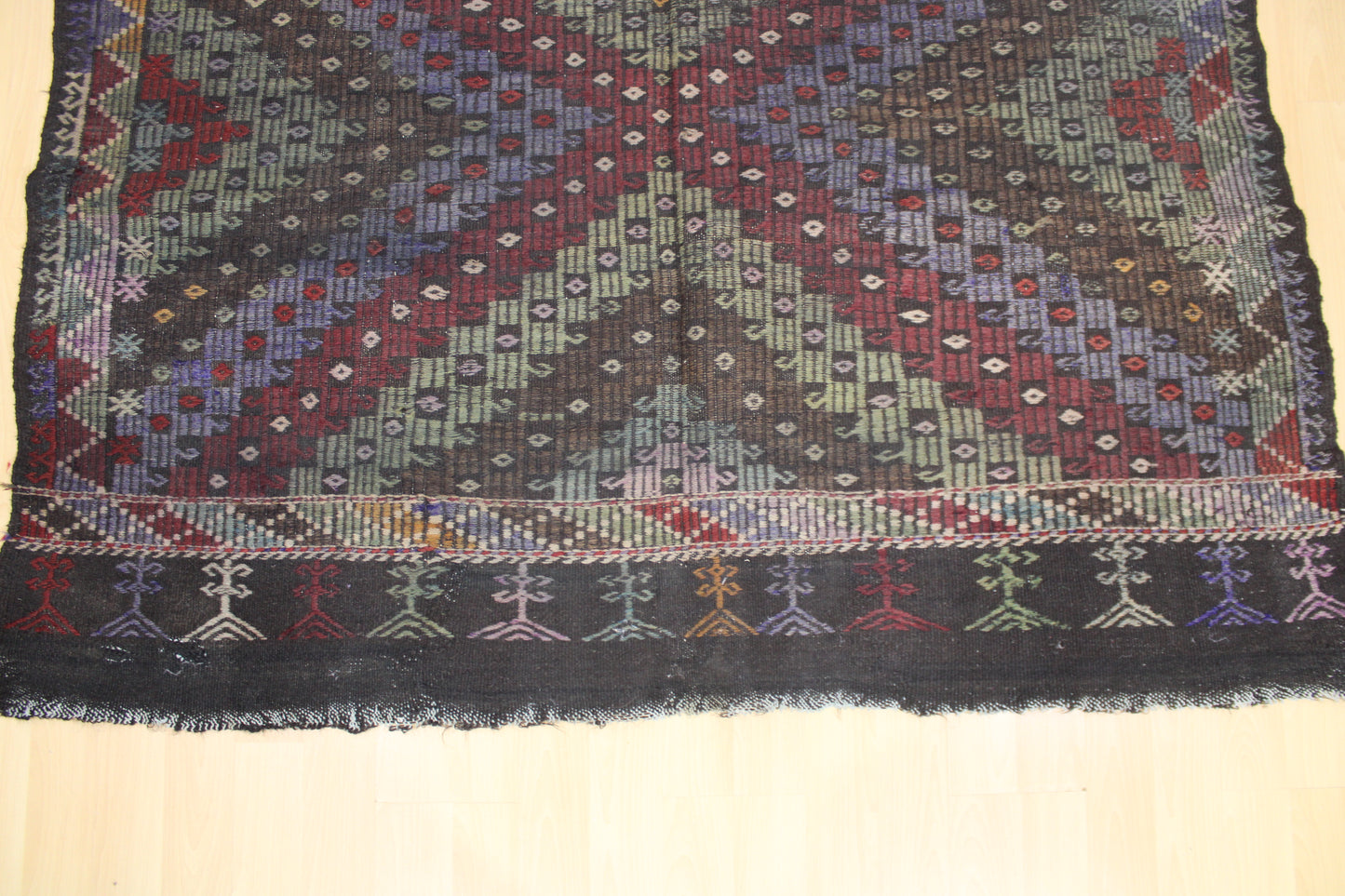 Handwoven Turkish Vintage Kilim (6'2" x 9'2")